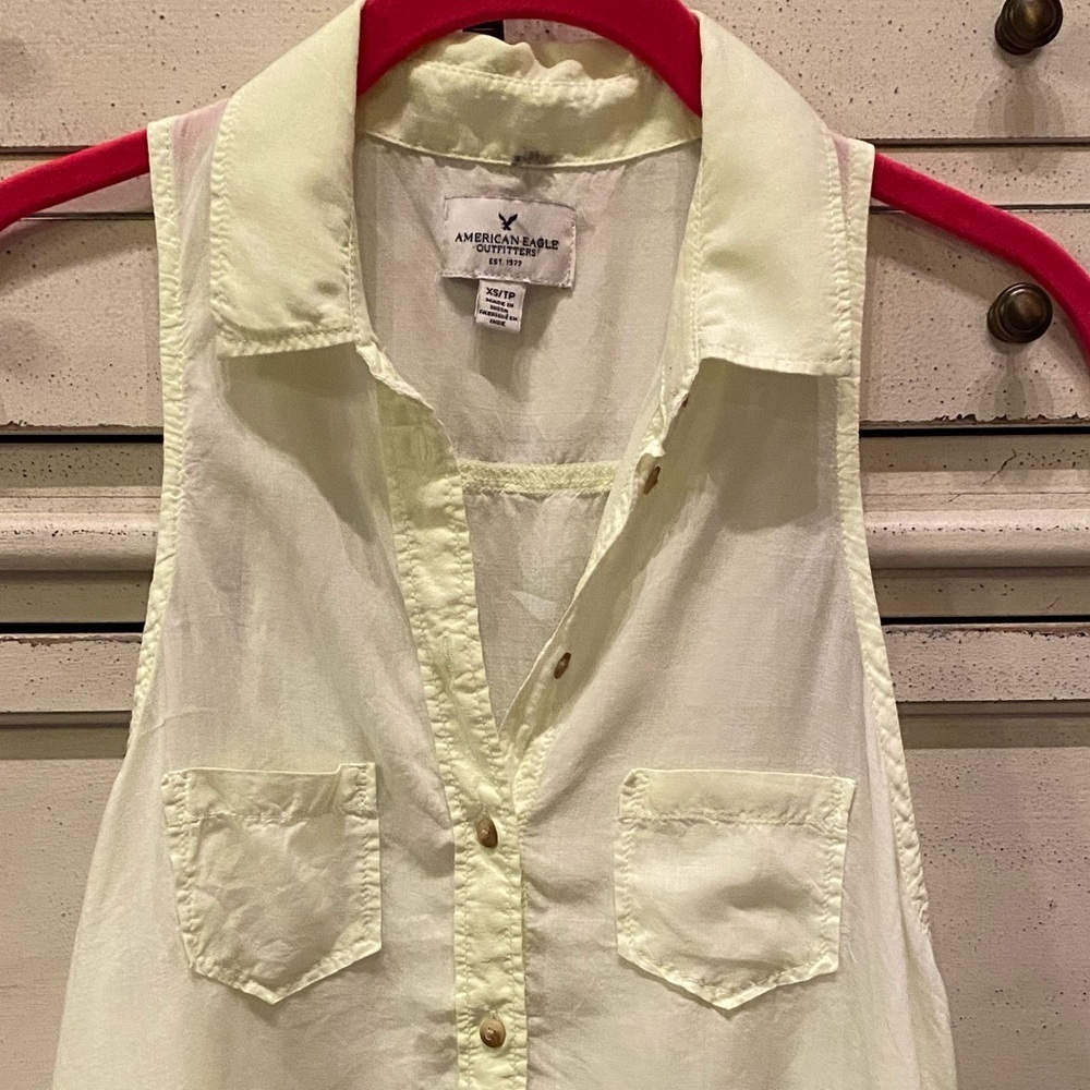 American Eagle summer spring sleeveless racerback collared button down tank top​ - Picture 4 of 8